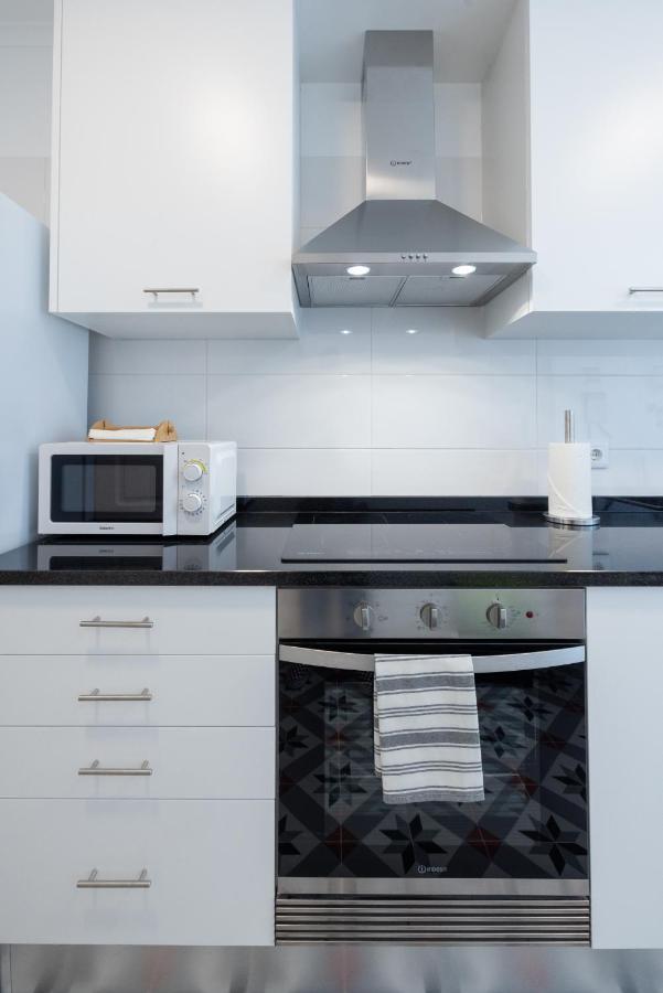 Casa Do Largo - Cozy Apartment In The City Center & With Ac Lisbon Exterior photo